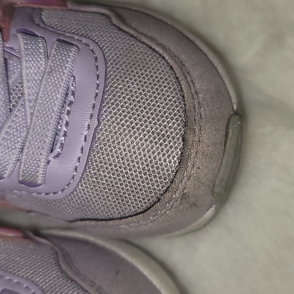 Little girls purple sneakers size 5 - Picture 4 of 7